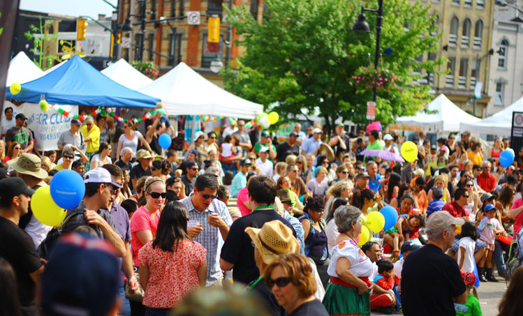 Dundas Street Crowd